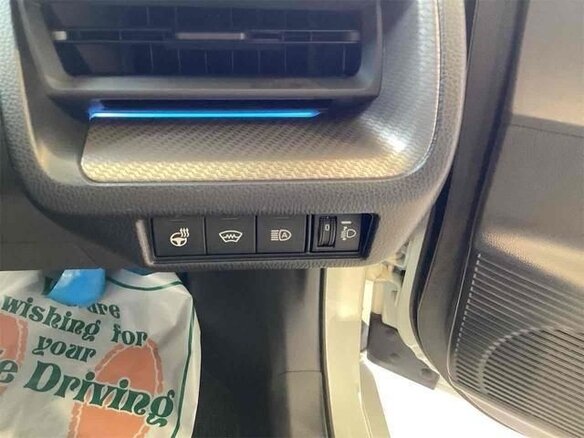 2023 Toyota Prius V (XW60), белый, 3100000 рублей - вид 14
