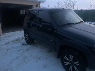 2012 Chevrolet Niva I Рестайлинг, чёрный, 470000 рублей, вид 2