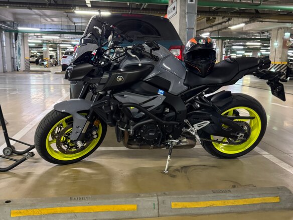 2017 Yamaha MT-10, серый, 1200000 рублей - вид 4