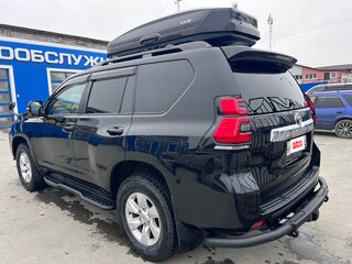 2019 Toyota Land Cruiser Prado 150 Series Рестайлинг 2, чёрный, 4350000 рублей, вид 4