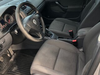 2007 Volkswagen Golf V, серебристый, 460000 рублей, вид 5