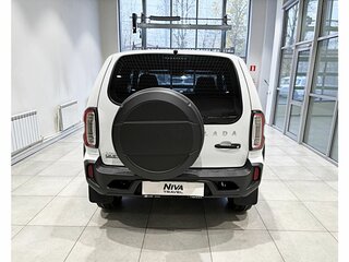 2026 Lada (ВАЗ) Niva Travel I Рестайлинг, белый, 1507800 рублей, вид 5