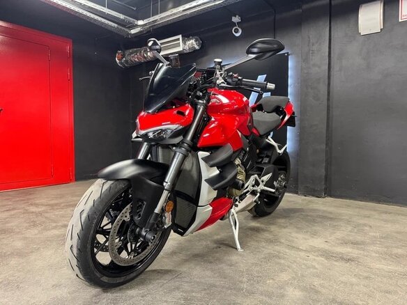 2020 Ducati Streetfighter V4, красный, 1600000 рублей - вид 3