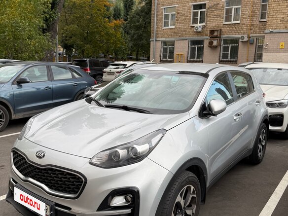 2018 Kia Sportage IV Рестайлинг, серебристый, 1870000 рублей