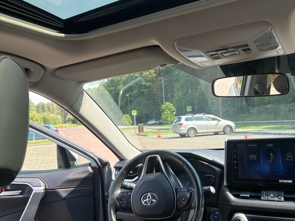 2020 Toyota RAV4 V (XA50), белый, 4400000 рублей - вид 10