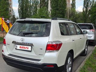2013 Toyota Highlander II (XU40) Рестайлинг, белый, 2450000 рублей, вид 4
