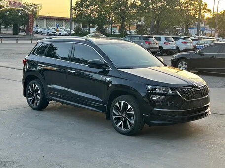 2023 Skoda Karoq DSG7 I, чёрный, 1750000 рублей, вид 3