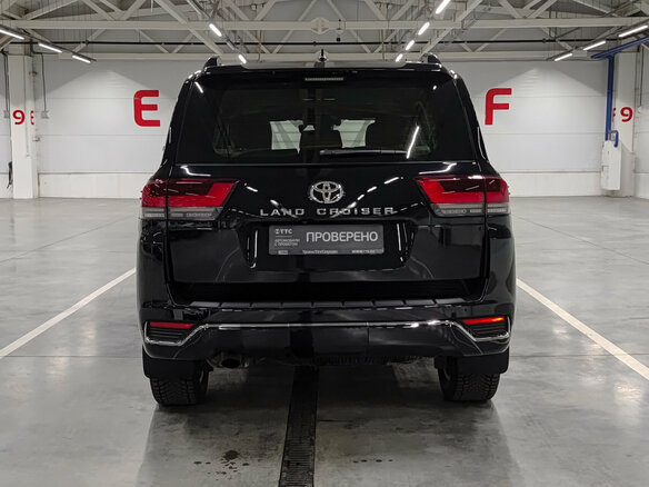 2021 Toyota Land Cruiser 300 Series, чёрный, 7280000 рублей - вид 5