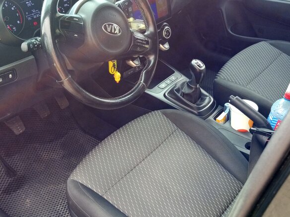2017 Kia Rio IV, чёрный, 1200000 рублей - вид 4