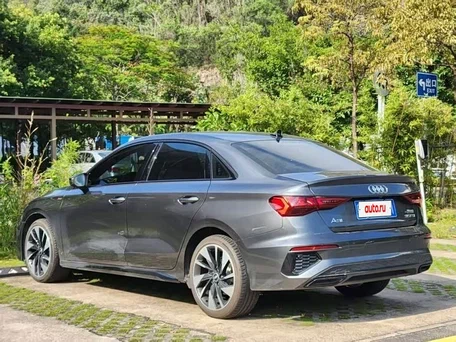 2023 Audi A3 35 TFSI Long IV (8Y), серый, 1790000 рублей, вид 2