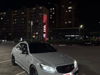 2009 Mercedes-Benz E-Класс 500 IV (W212, S212, C207), белый, 3600000 рублей, вид 2