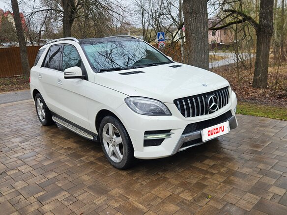 2013 Mercedes-Benz M-Класс 500 III (W166), белый, 3000000 рублей - вид 1