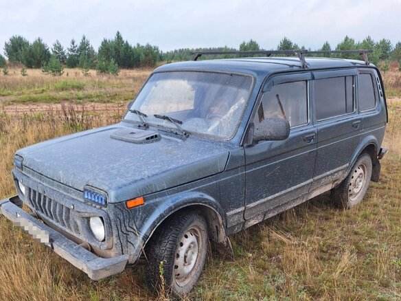 2014 Lada (ВАЗ) 2131 (4x4) I, синий, 250000 рублей - вид 2