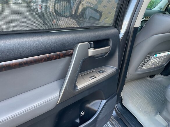 2009 Toyota Land Cruiser 200 Series, серый - вид 11