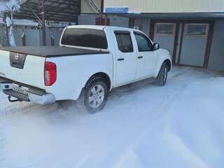 2007 Nissan Navara (Frontier) III (D40), белый, 1000000 рублей, вид 3