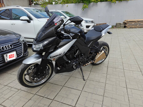 2010 Kawasaki Z 1000, чёрный, 650000 рублей, вид 4