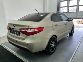 2014 Kia Rio III, бежевый, 885000 рублей, вид 3