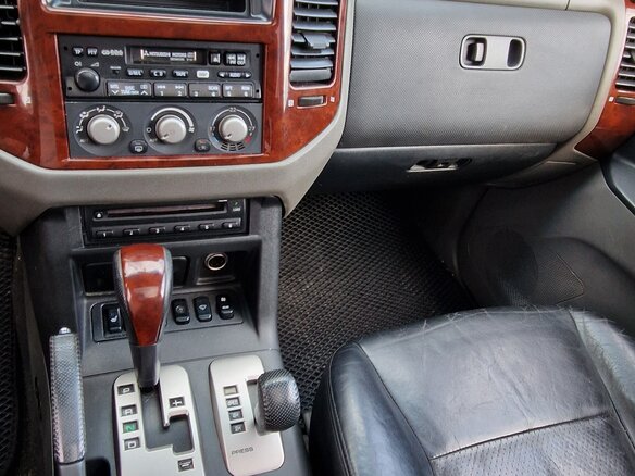 2005 Mitsubishi Pajero III Рестайлинг, серый, 1300000 рублей - вид 20