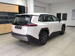 2025 Toyota RAV4 V (XA50), белый, 4190000 рублей, вид 5