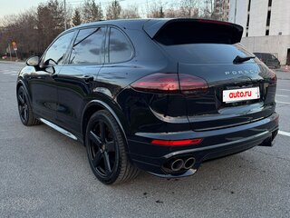 2015 Porsche Cayenne Turbo II Рестайлинг (958), чёрный, 4370000 рублей, вид 4