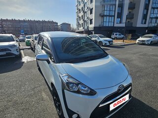2016 Toyota Sienta II, белый, 1050000 рублей, вид 3