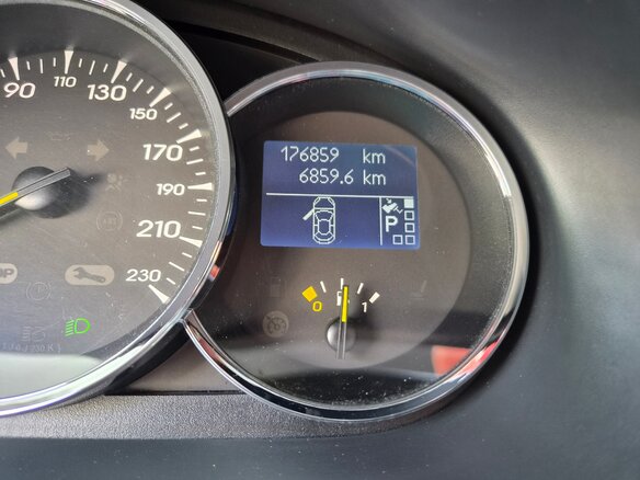 2012 Renault Fluence I, белый, 850000 рублей - вид 16