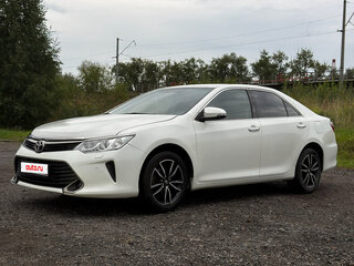 2016 Toyota Camry VII (XV50) Рестайлинг, белый, 1900000 рублей, вид 1