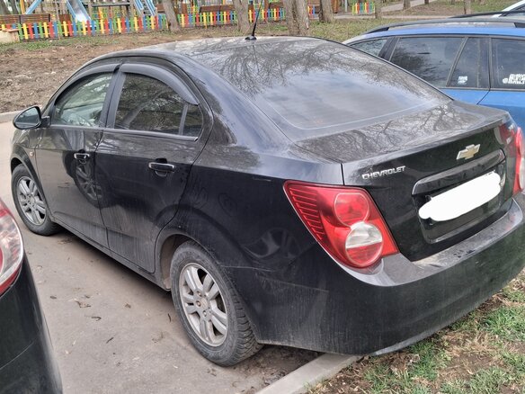 2012 Chevrolet Aveo II, чёрный, 600000 рублей - вид 2