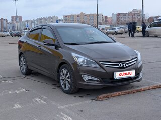 2015 Hyundai Solaris I Рестайлинг, коричневый, 990000 рублей, вид 1