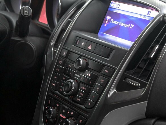 2012 Opel Astra J, красный - вид 11