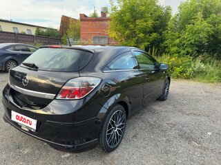 2010 Opel Astra GTC H Рестайлинг, чёрный, 700000 рублей, вид 3