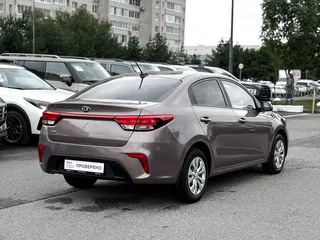 2018 Kia Rio IV, коричневый, 1270000 рублей, вид 4