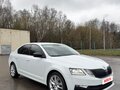 2017 Skoda Octavia III (A7) Рестайлинг, белый, 2100000 рублей - вид 2