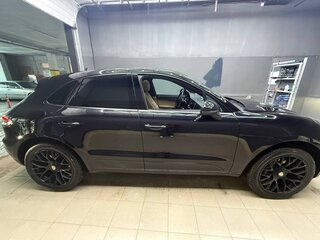 2019 Porsche Macan I Рестайлинг, чёрный, 5100000 рублей, вид 4