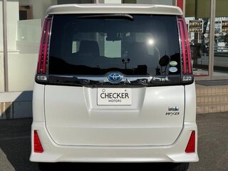 2021 Toyota Noah III (R80) Рестайлинг, белый, 2000007 рублей, вид 3