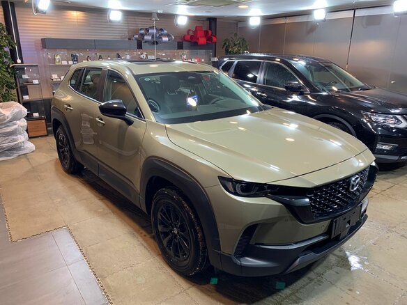 2026 Mazda CX-50, жёлтый, 4650000 рублей - вид 2