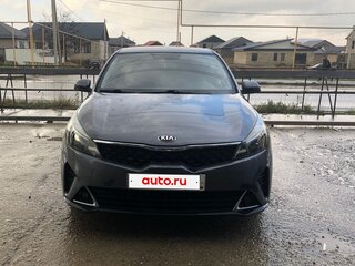 2021 Kia Rio IV Рестайлинг, серый, 1480000 рублей, вид 1