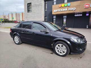 2010 Opel Astra H Рестайлинг, чёрный, 570000 рублей, вид 3