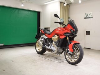 2024 Moto Guzzi V100 Mandello S, красный, 1195000 рублей, вид 3