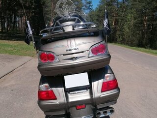 2008 Honda GL 1800 Gold Wing, серебристый, 1100000 рублей, вид 4