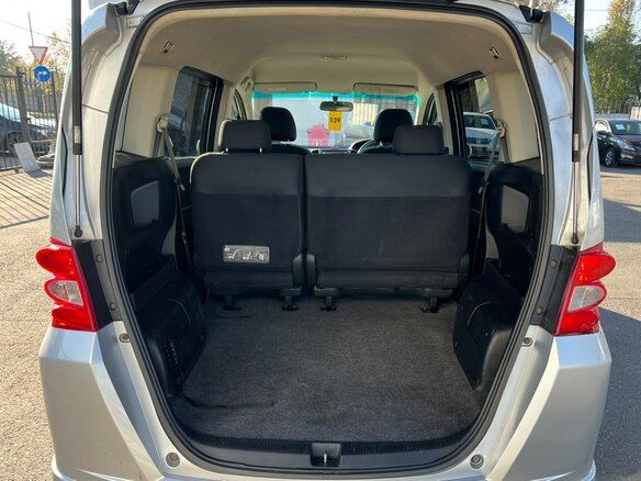 2008 Honda Freed I, серый, 999999 рублей - вид 12