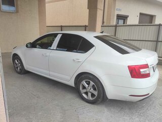 2019 Skoda Octavia III (A7) Рестайлинг, белый, 1450000 рублей, вид 4