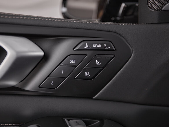 2025 BMW X7 40d I (G07) Рестайлинг, серый - вид 16
