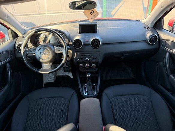 2013 Audi A1 I (8X), красный, 920000 рублей - вид 32