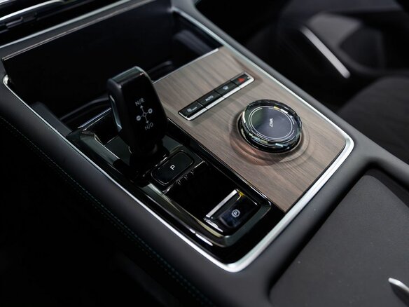 2026 Geely Monjaro I Рестайлинг, серый, 4954990 рублей - вид 21