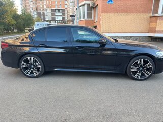 2018 BMW 5 серии 520i VII (G30/G31/G38), чёрный, 2500000 рублей, вид 2