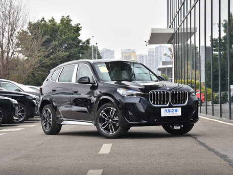 2026 BMW X1 Long 25Li xDrive III (U11/U12), чёрный, 5190000 рублей, вид 3