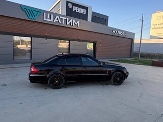 2008 Mercedes-Benz E-Класс 230 III (W211, S211) Рестайлинг, чёрный, 1350000 рублей, вид 4