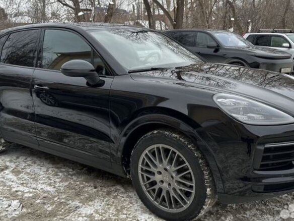 2019 Porsche Cayenne III, чёрный, 5350000 рублей