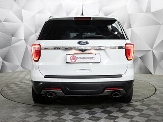 2018 Ford Explorer V Рестайлинг 2, белый, 2797000 рублей, вид 4